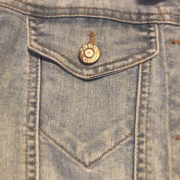 Light Wash Jean Jacket!!! - Picture 2 of 4